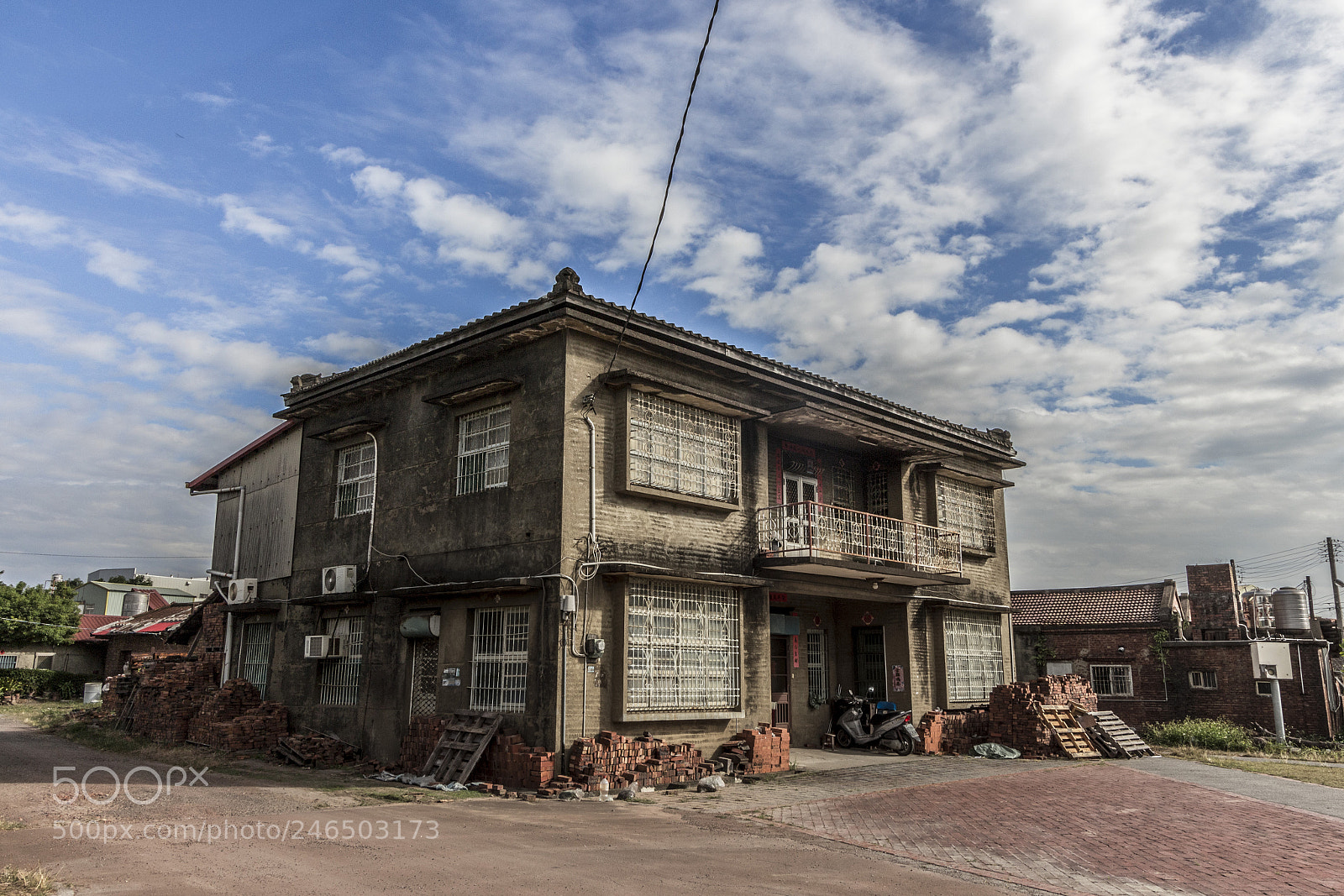 Canon EOS 700D (EOS Rebel T5i / EOS Kiss X7i) sample photo. Brick house photography