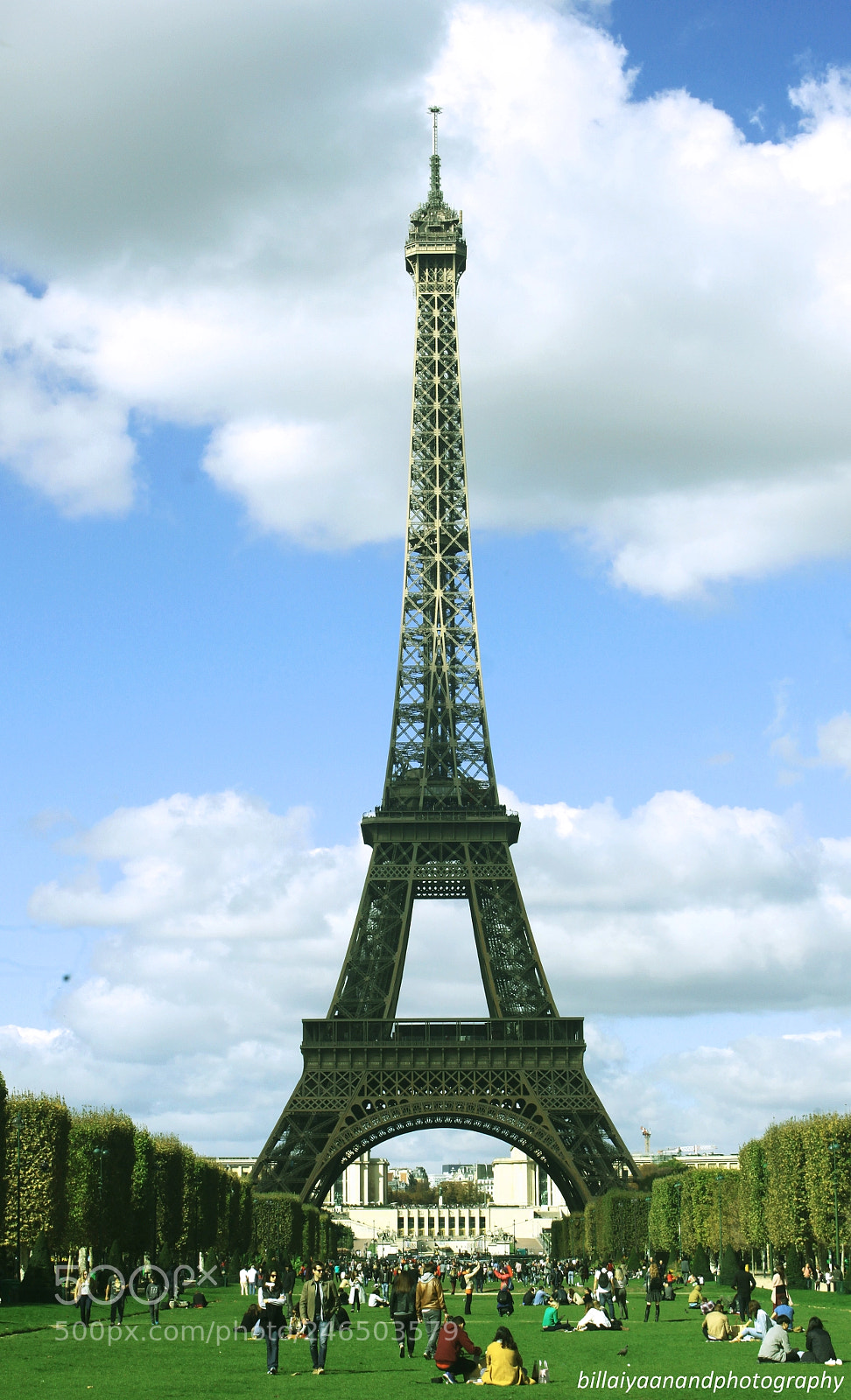 Canon EOS 500D (EOS Rebel T1i / EOS Kiss X3) sample photo. Eiffel tower photography