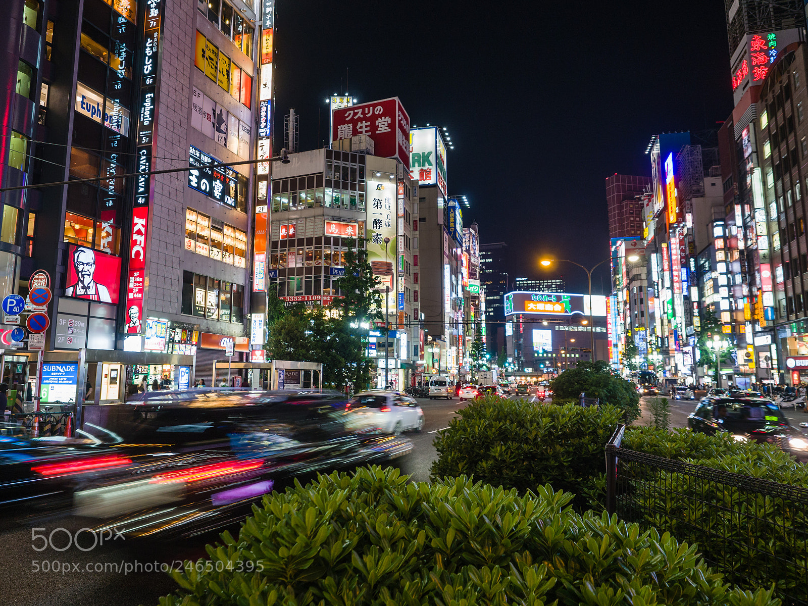 Olympus OM-D E-M5 II sample photo. Tokyo night time traffic photography