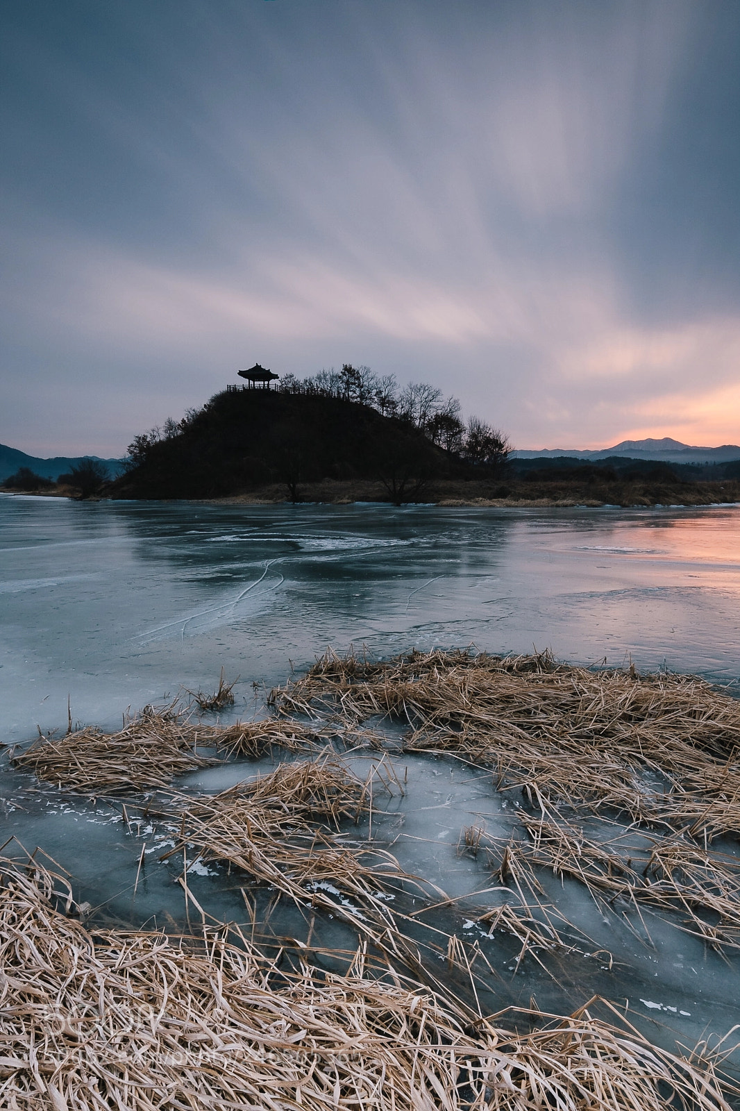 Fujifilm X-T2 sample photo. Cold winter sunrise photography