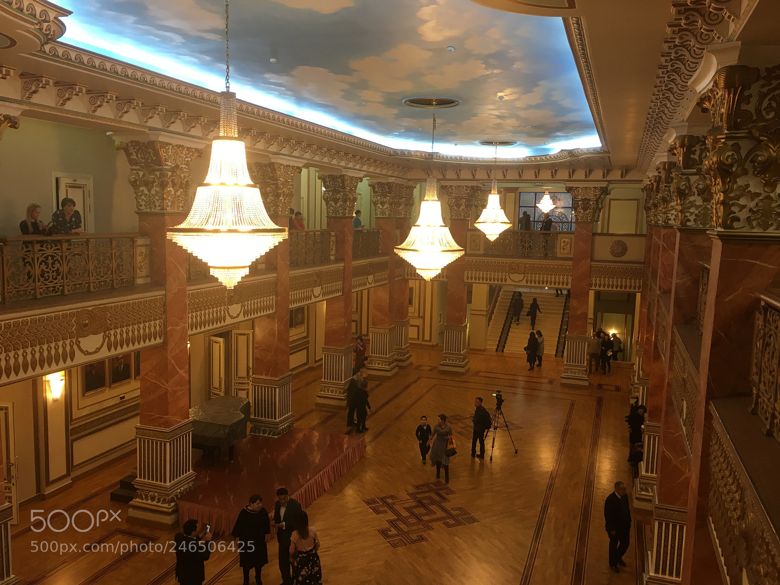 Apple iPhone SE sample photo. Theatre of opera and photography
