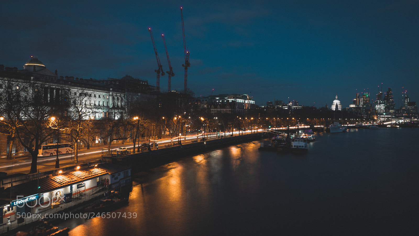 Olympus OM-D E-M5 II sample photo. Somerset house, london photography