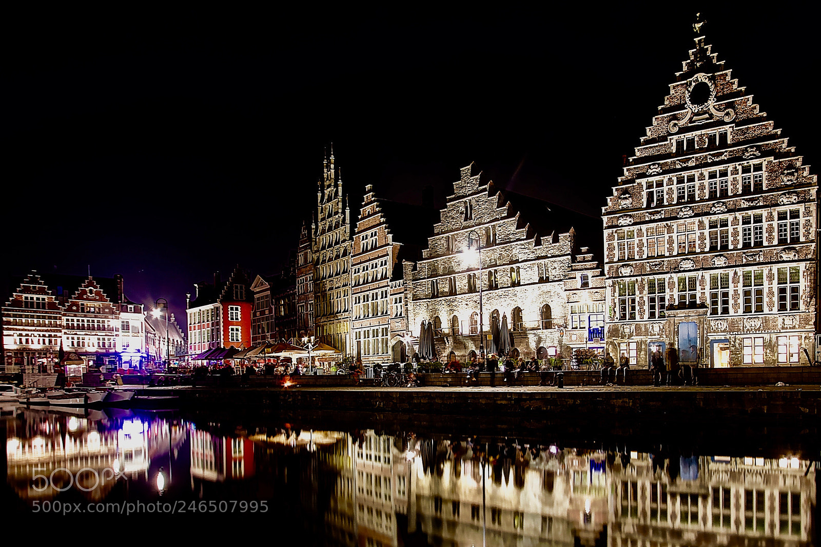 Canon EOS 700D (EOS Rebel T5i / EOS Kiss X7i) sample photo. Gent by night photography