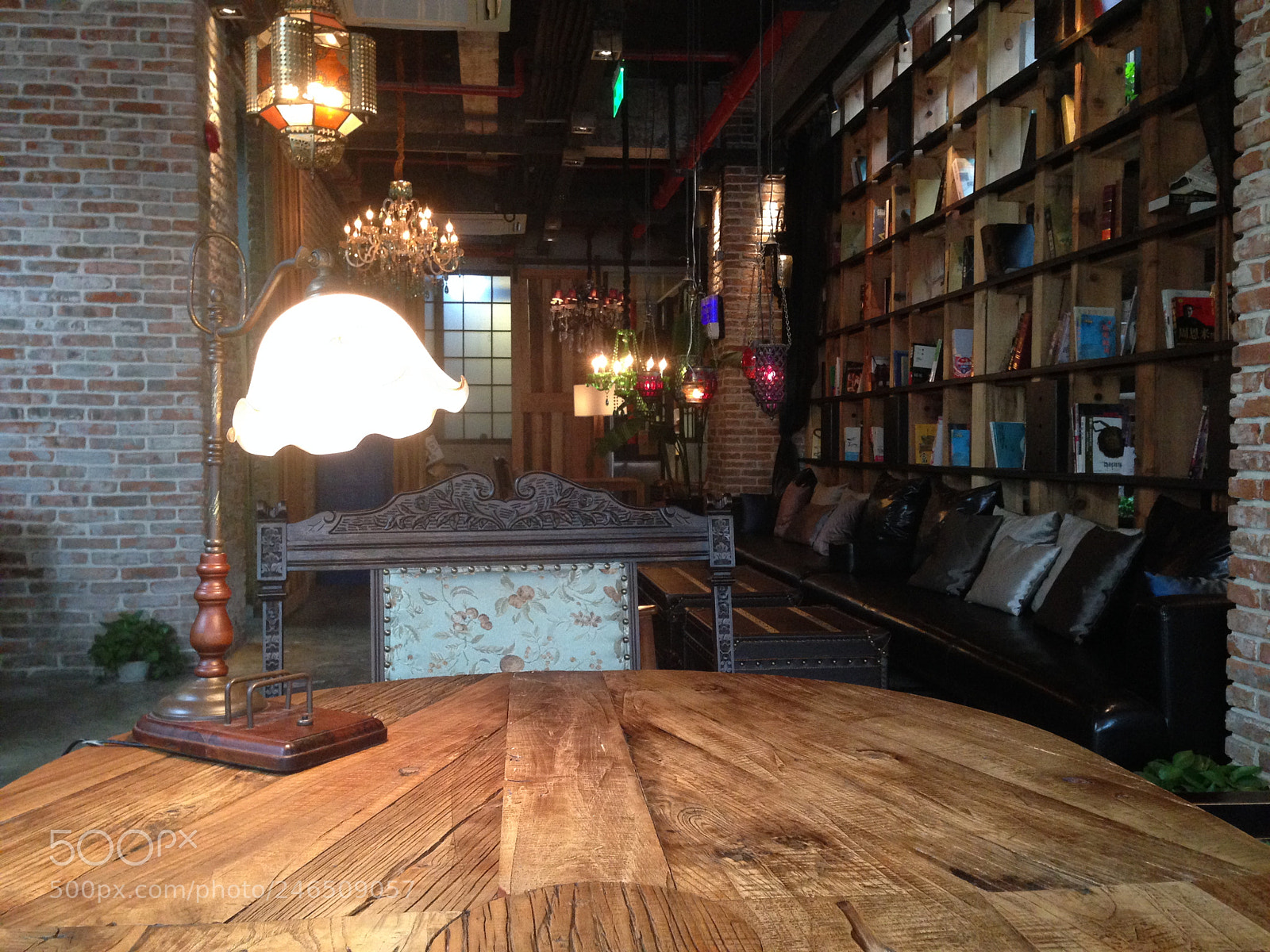 Apple iPhone 5 sample photo. The cafe that s photography