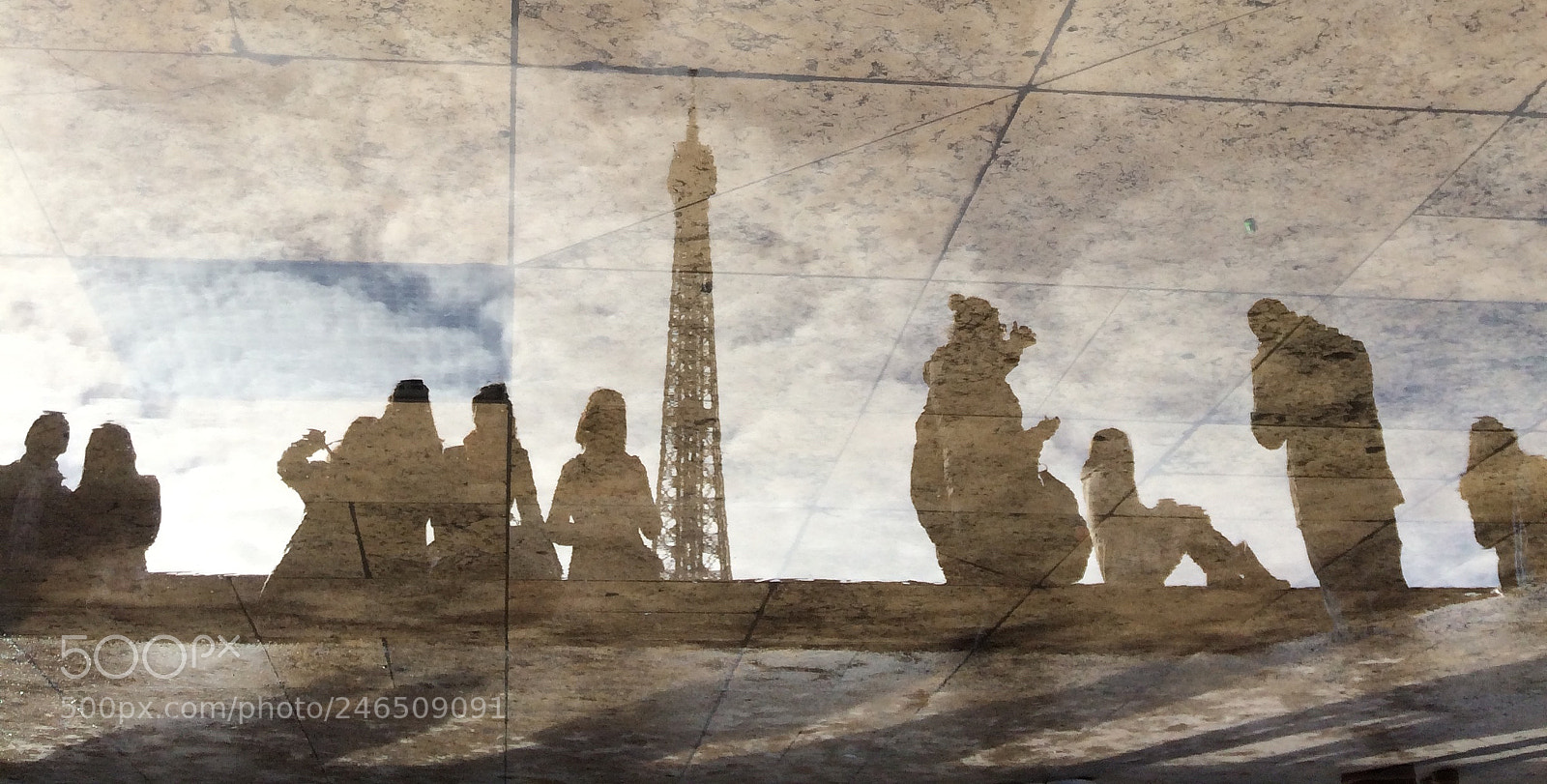 Apple iPhone 5s sample photo. Parijs, eiffeltower. rain reflection... photography