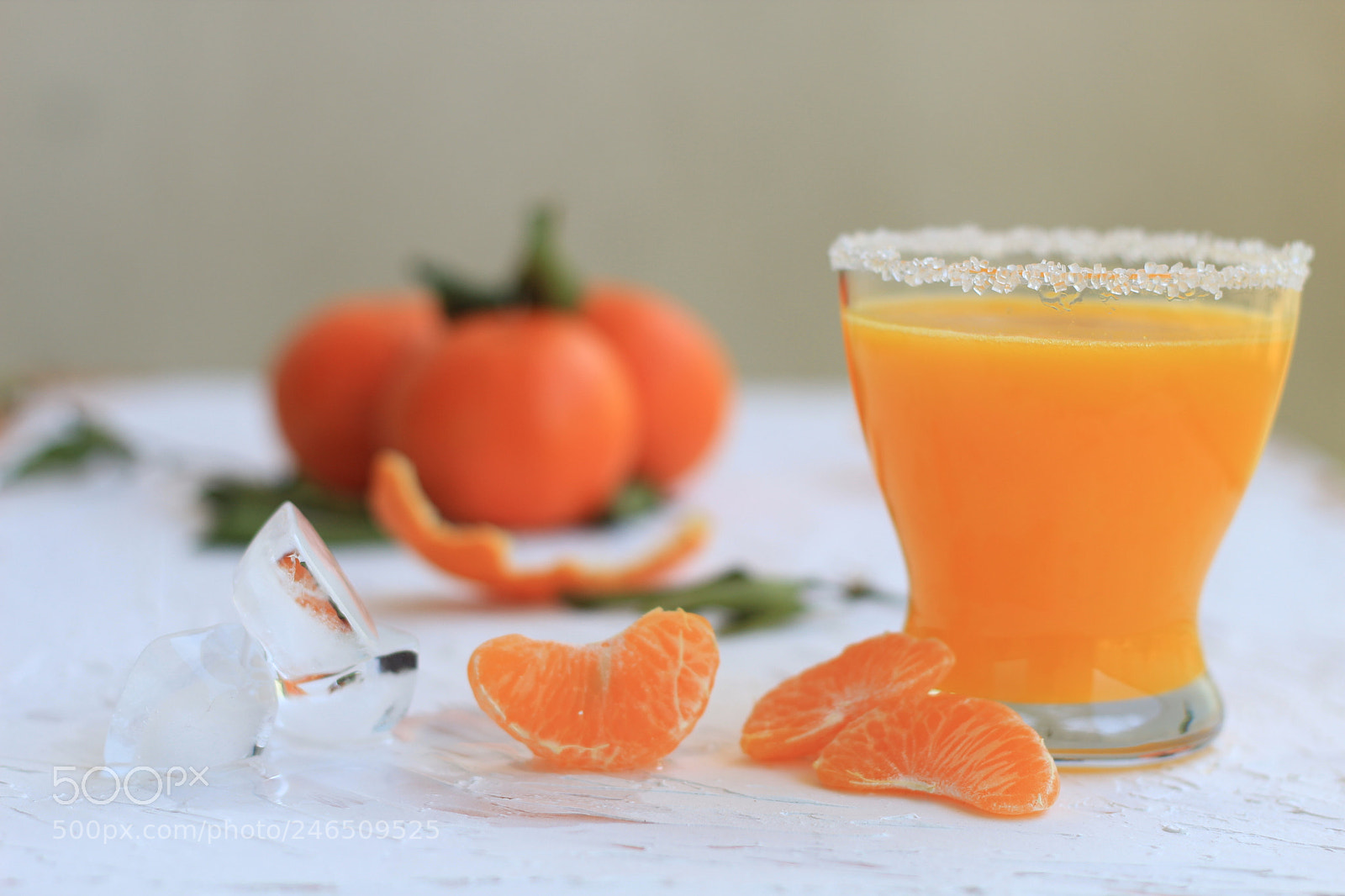 Canon EOS 600D (Rebel EOS T3i / EOS Kiss X5) + Canon EF 50mm F1.8 II sample photo. Orange juice photography