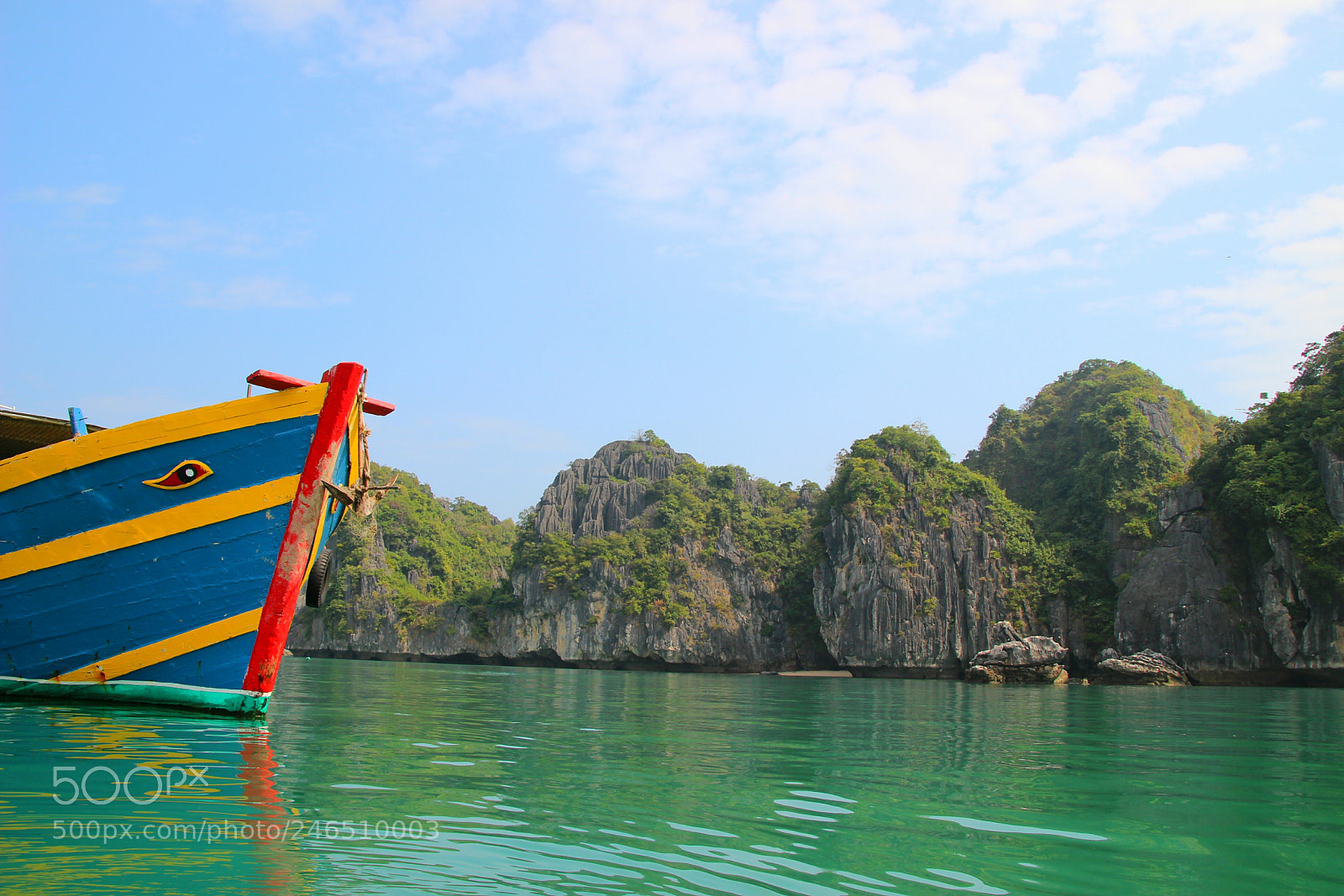 Canon EOS 100D (EOS Rebel SL1 / EOS Kiss X7) sample photo. Cat ba bay photography