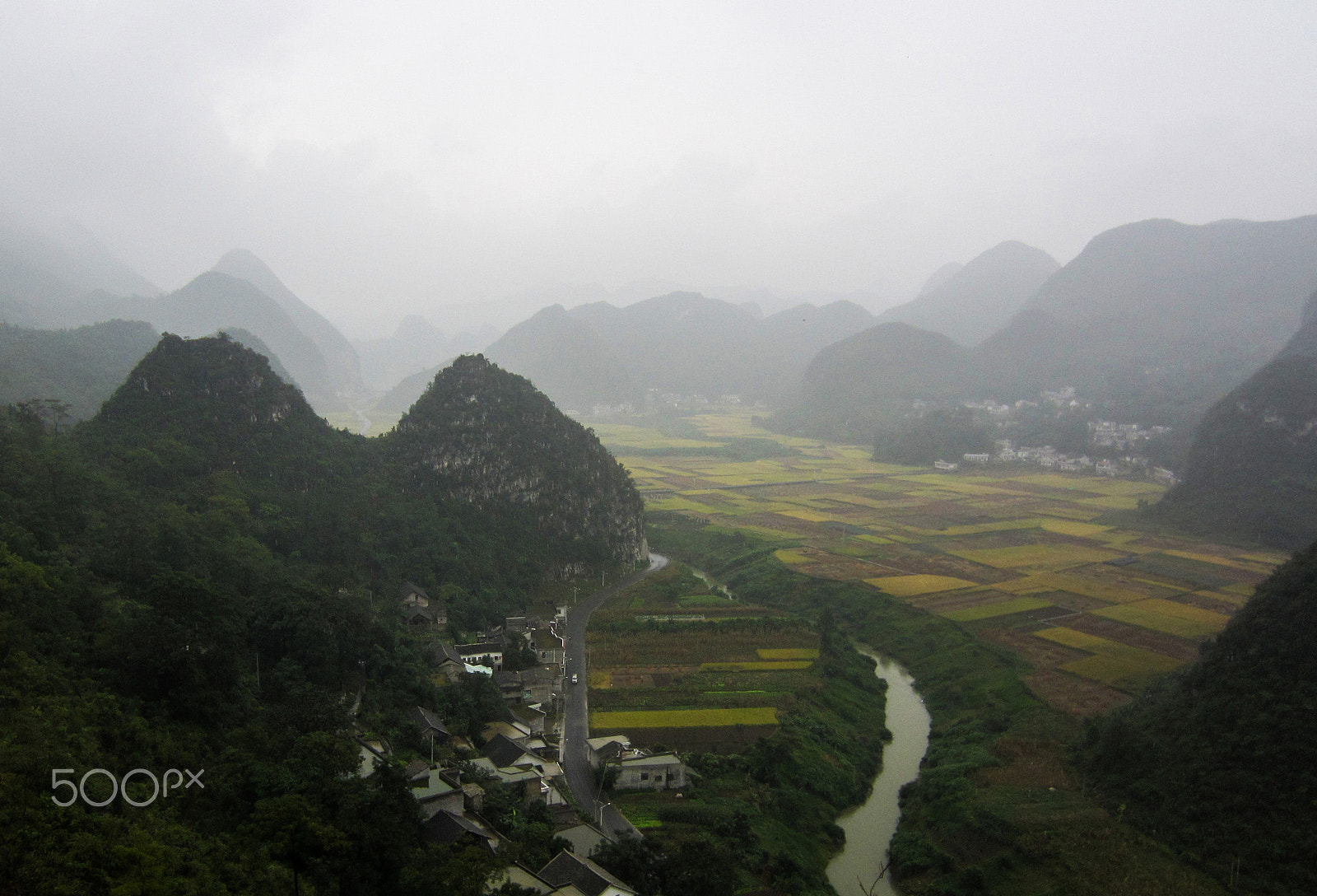 Canon PowerShot ELPH 300 HS (IXUS 220 HS / IXY 410F) sample photo. The river passes through the mountain village photography