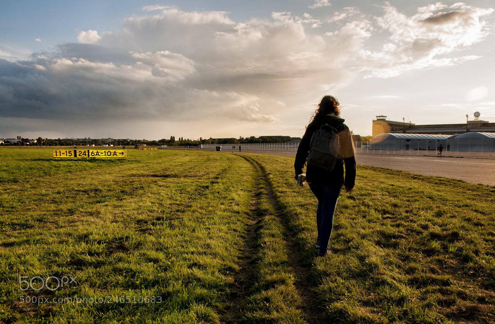 Nikon D300S sample photo. Airport walkthrow photography