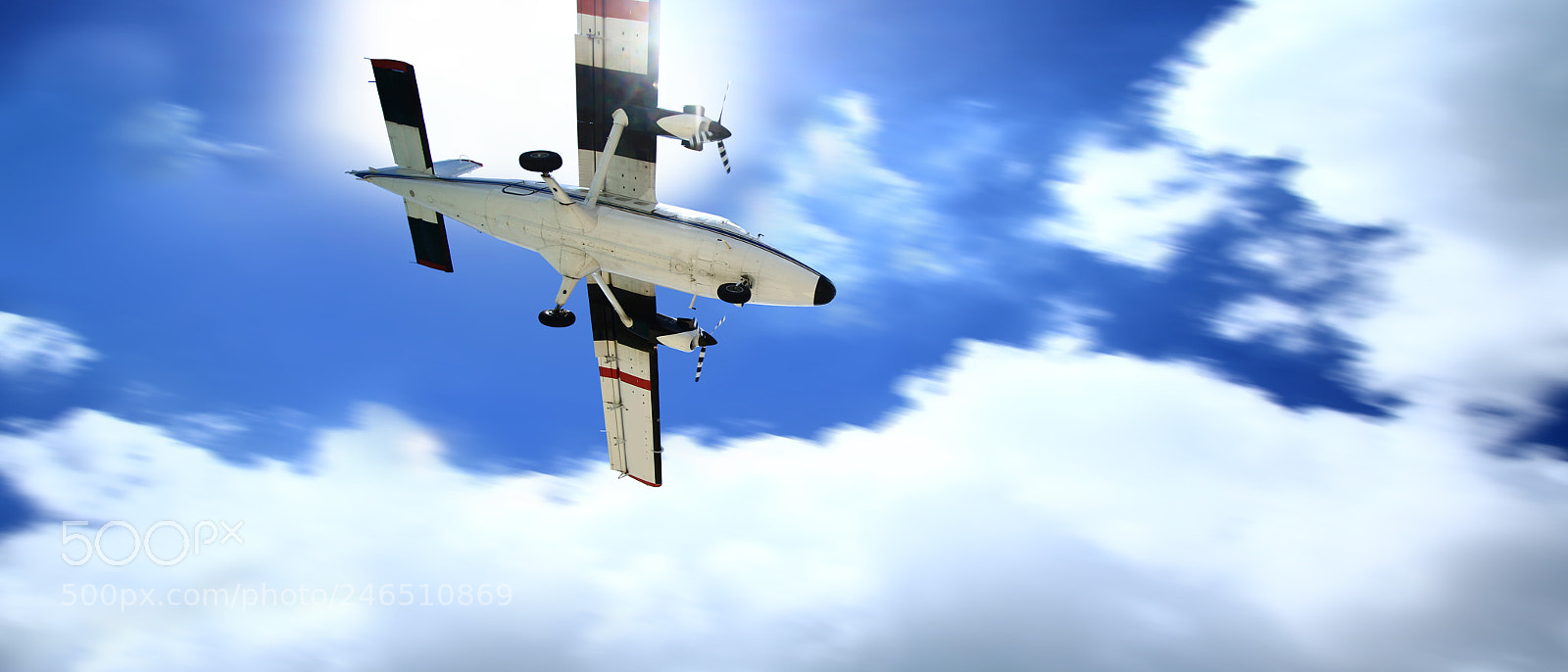 Canon EOS 1200D (EOS Rebel T5 / EOS Kiss X70 / EOS Hi) sample photo. "plane" ultra wide wallpaper photography