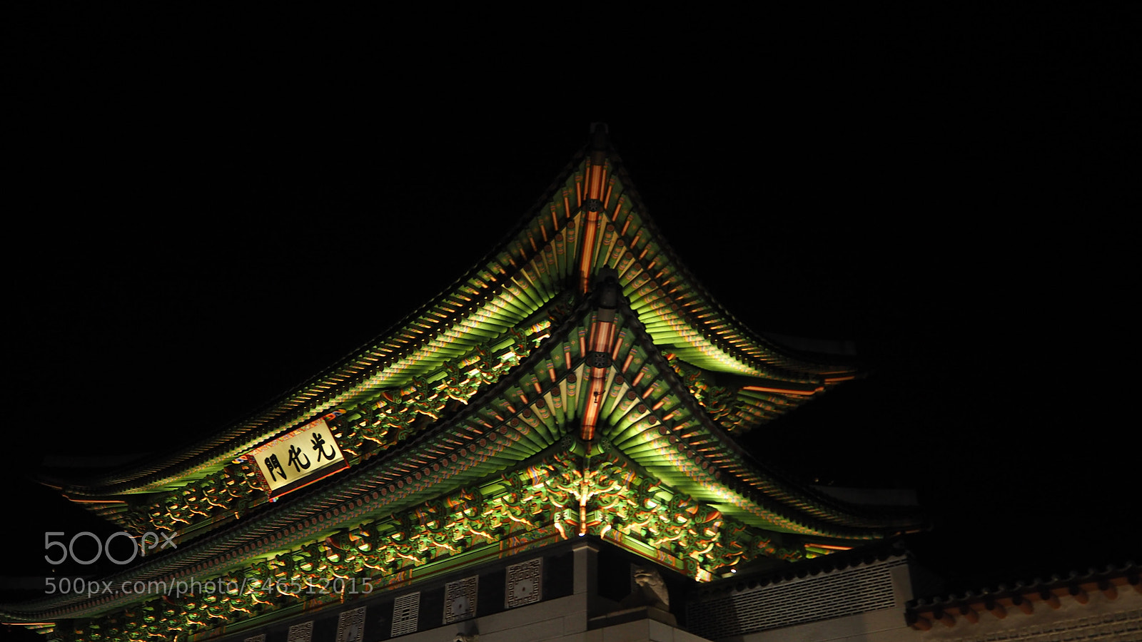 Olympus OM-D E-M10 sample photo. Night scene at the photography