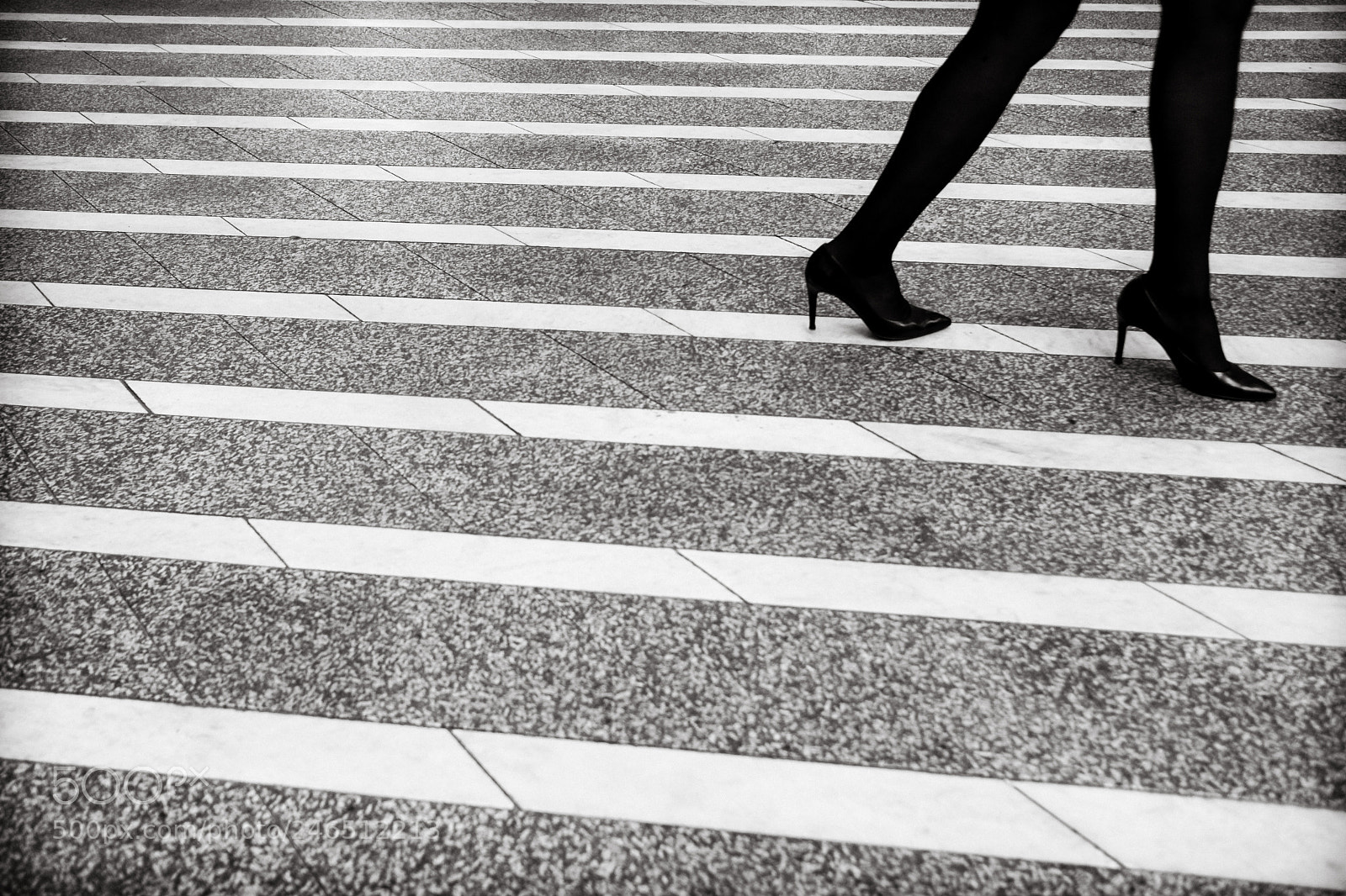 Fujifilm X-T20 sample photo. Lines.legs.and.heels photography