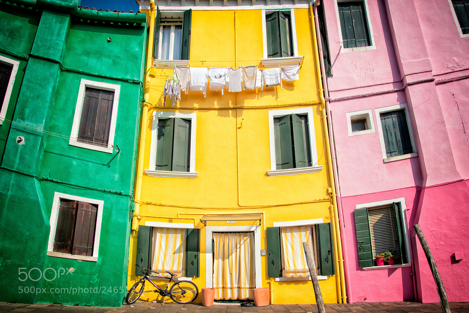 Nikon D5200 sample photo. Una bici a burano photography