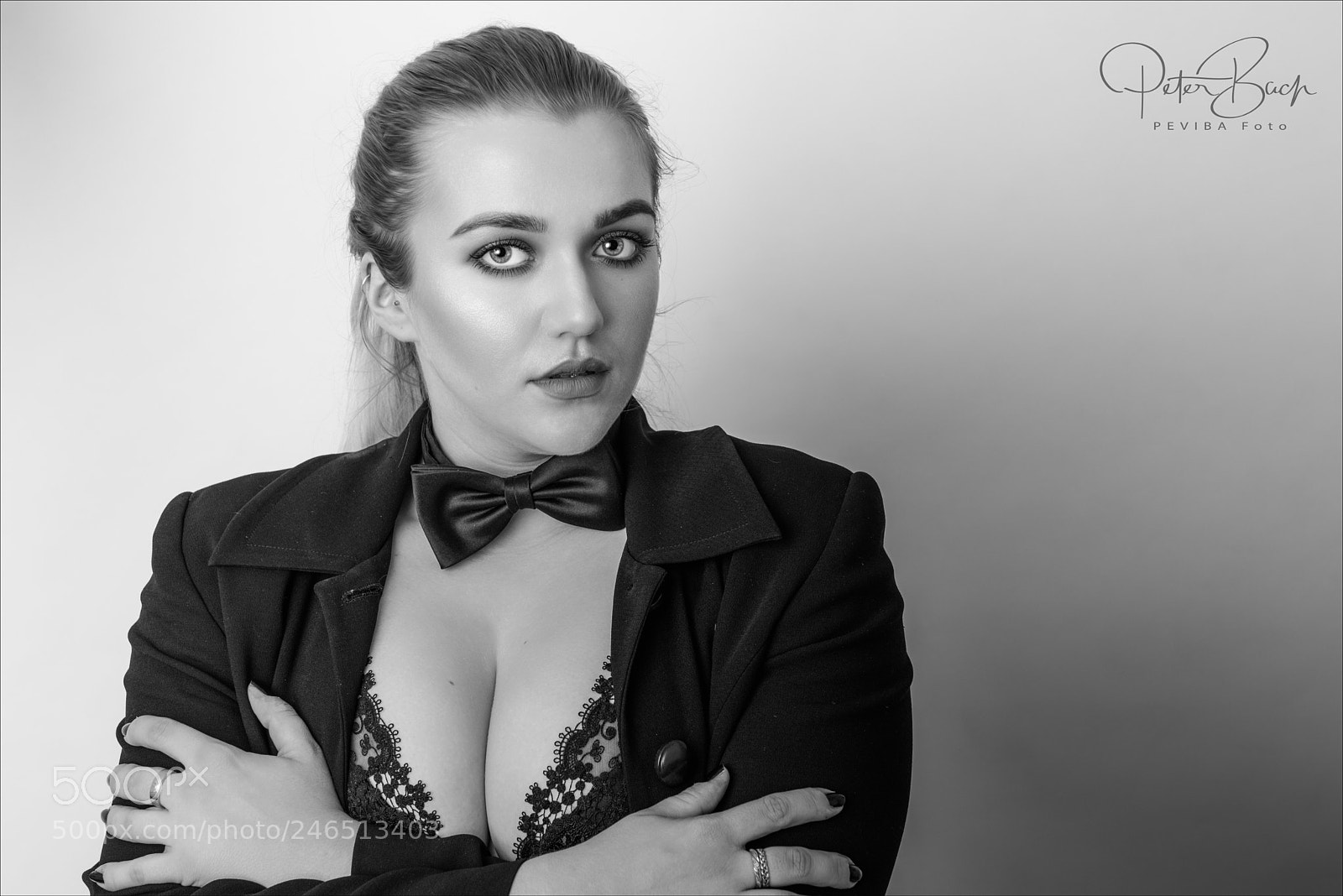 Nikon D800 sample photo. Girl with bow tie photography