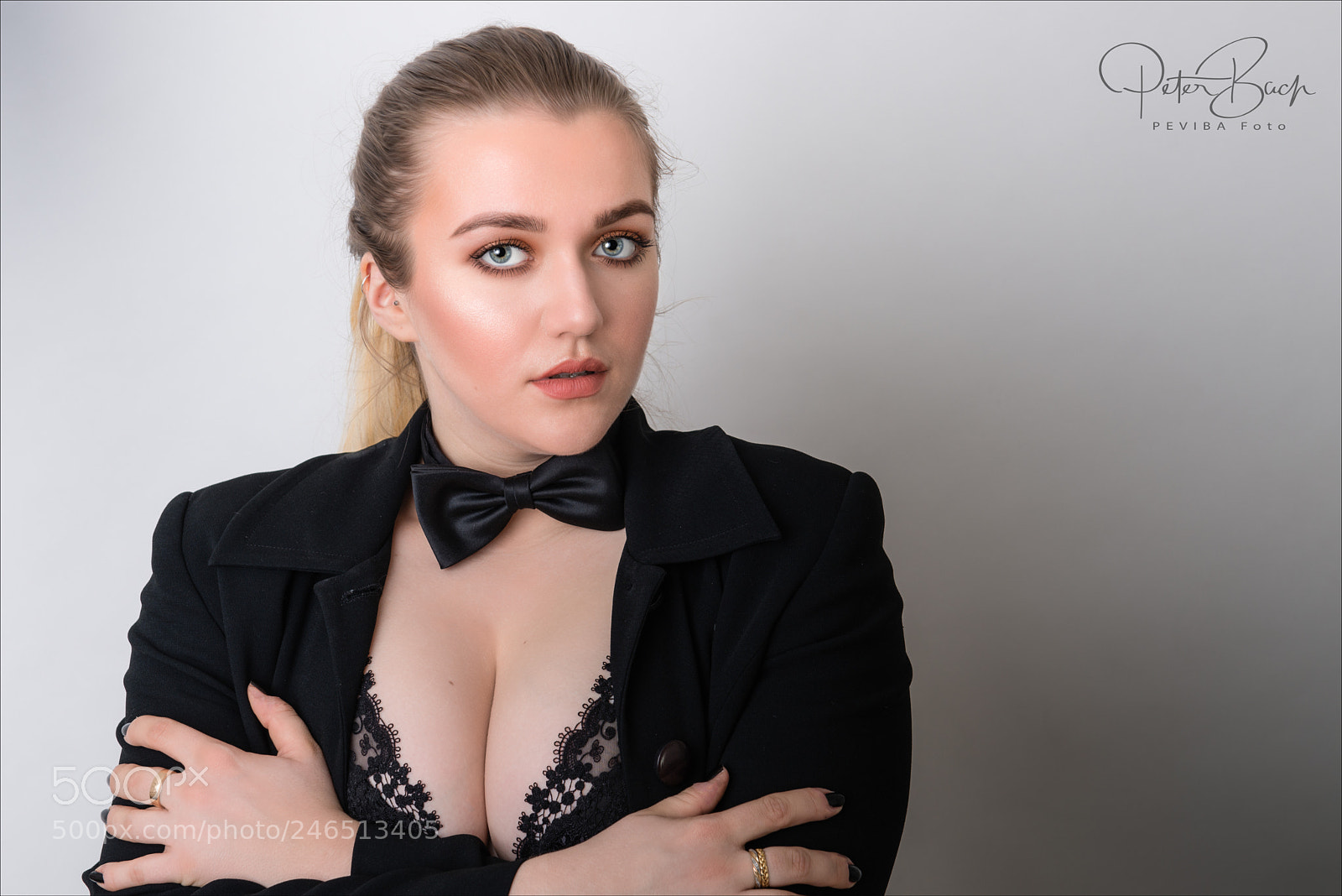 Nikon D800 sample photo. Girl with bow tie photography