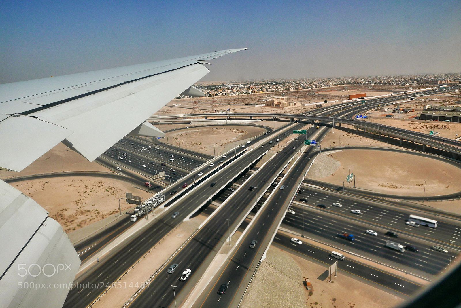 Panasonic Lumix DMC-LX100 sample photo. Landing at dubai airport photography