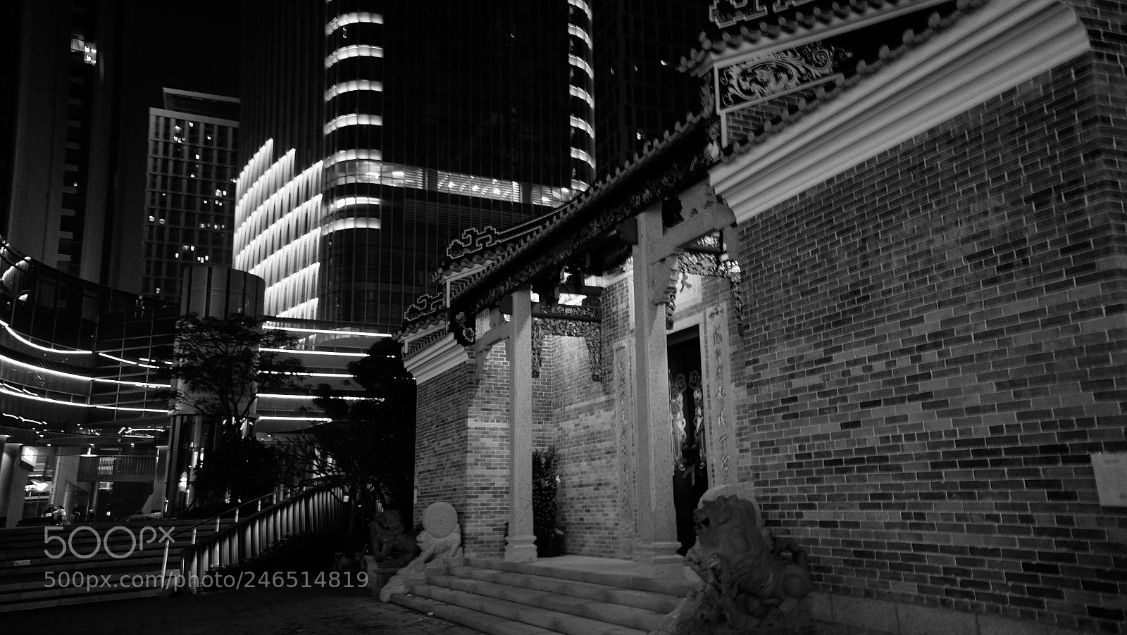 Fujifilm X70 sample photo. Old & new photography