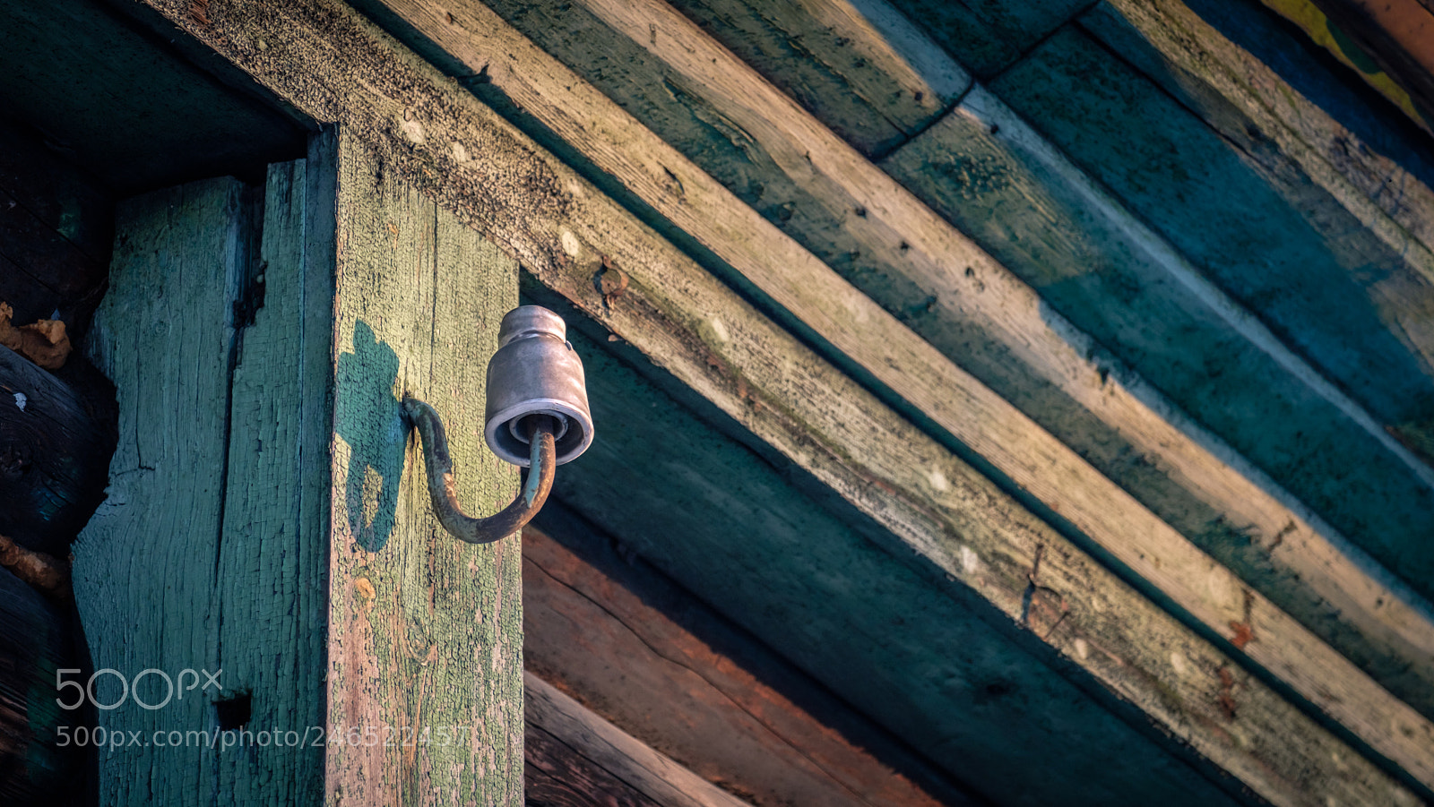 Fujifilm X-T2 sample photo. Hook with insulator on photography