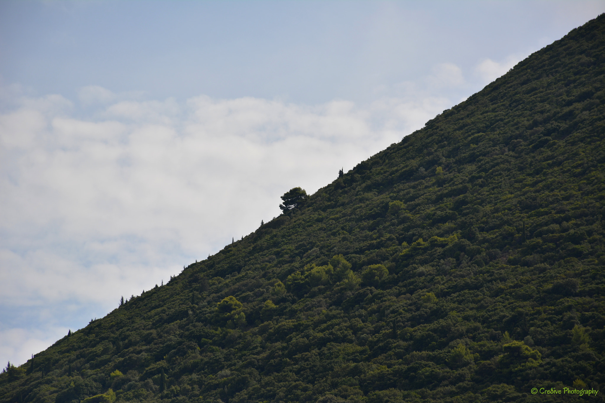 Nikon D5200 sample photo. Perfect 45-degree angle of the ridge photography