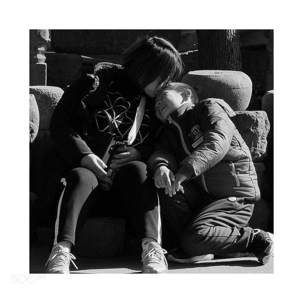 Sony a7R II sample photo. Mother and son photography