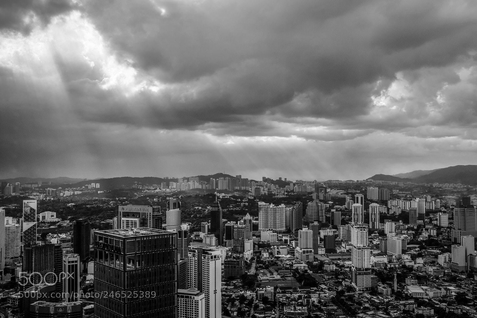 Fujifilm X100F sample photo. Ray of light photography