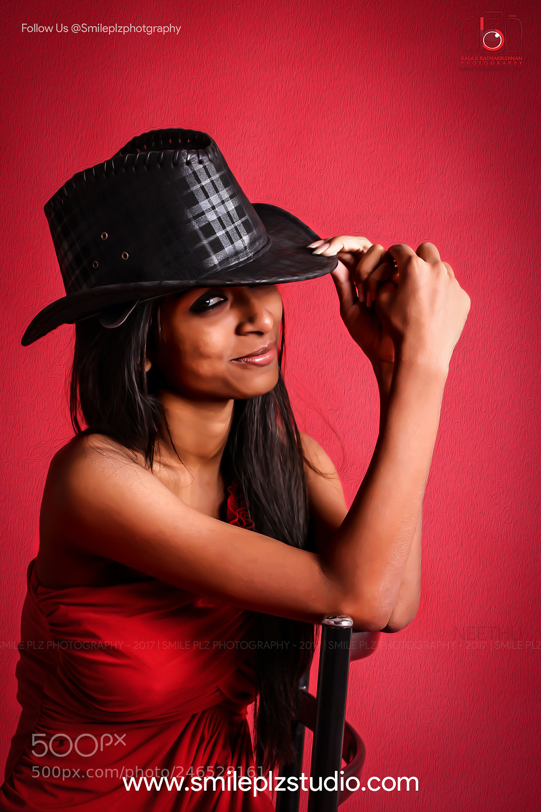 Canon EOS 600D (Rebel EOS T3i / EOS Kiss X5) sample photo. Red lowkey photography