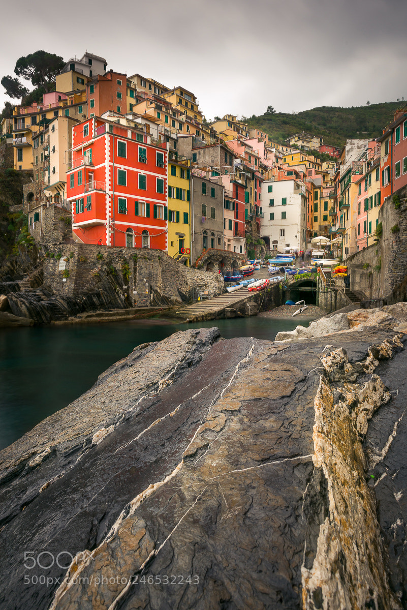 Nikon D810 sample photo. Riomaggiore under dark sky photography