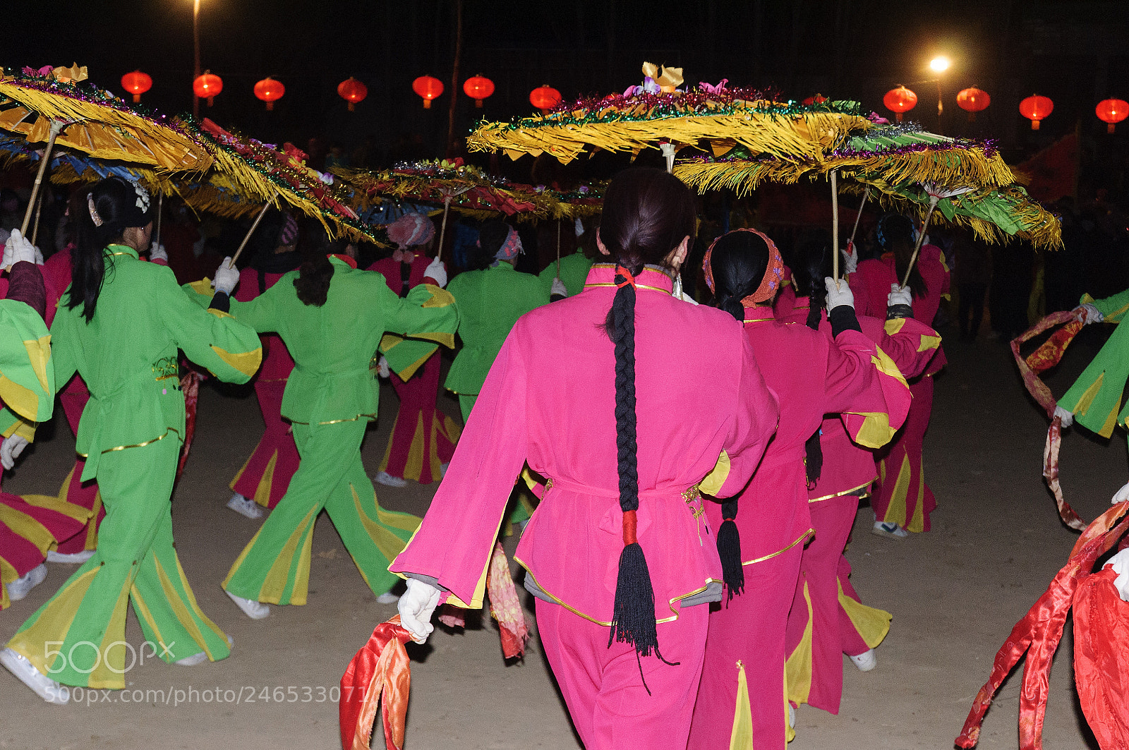 Nikon D90 sample photo. Dancing performance in spring photography