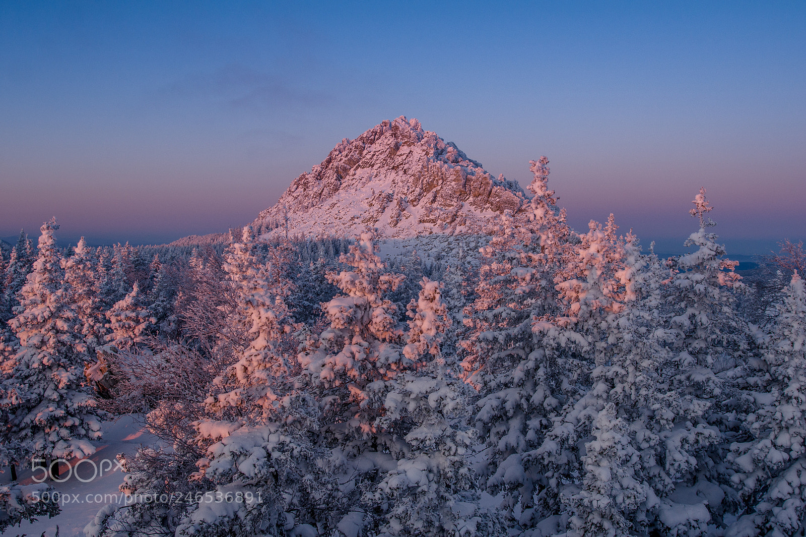 Sony Alpha DSLR-A450 sample photo. Otkliknoy ridge at dawn. photography