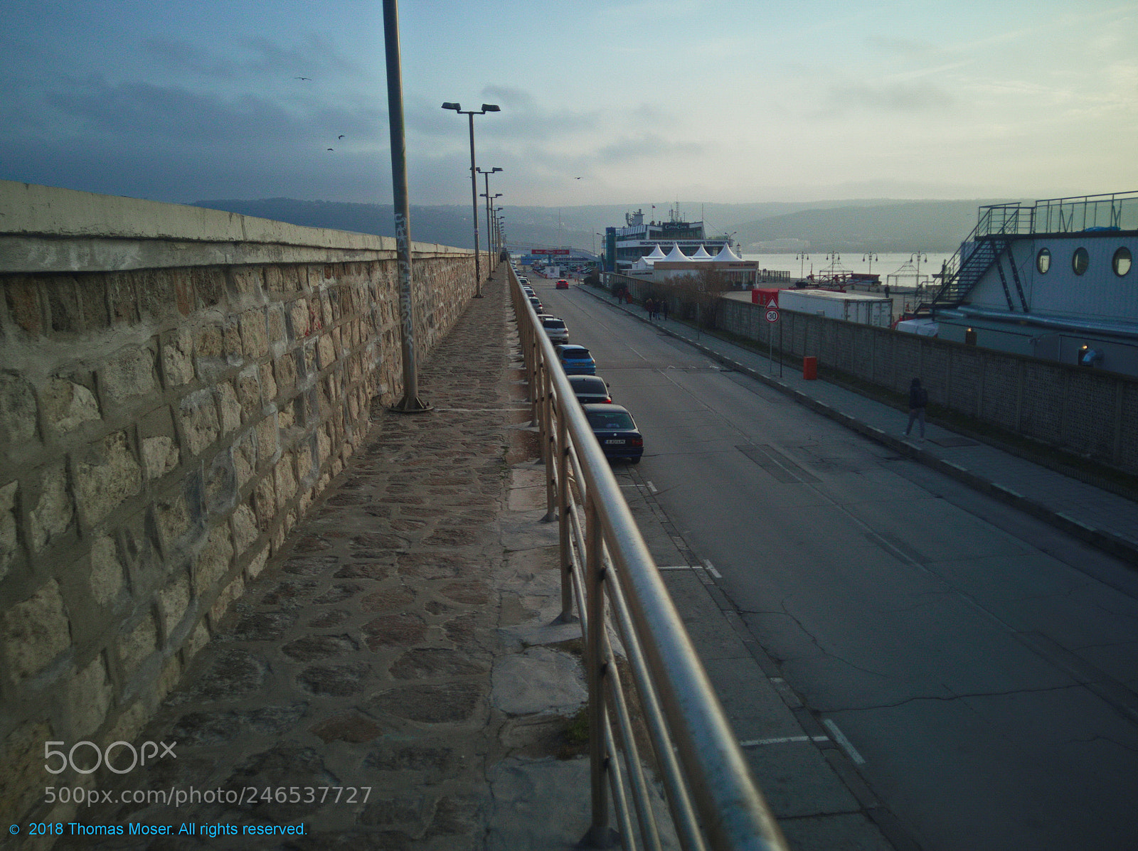 HTC 10 sample photo. Черное море - varna port road photography