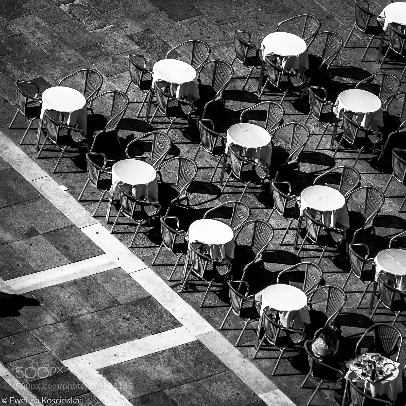 Sony Alpha DSLR-A580 sample photo. Circles and lines photography