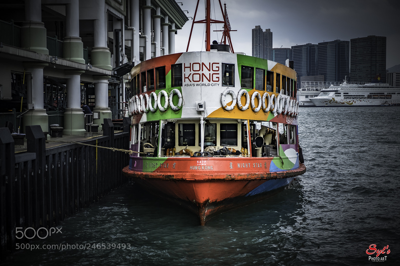Fujifilm X-T2 sample photo. Colorful ferry photography