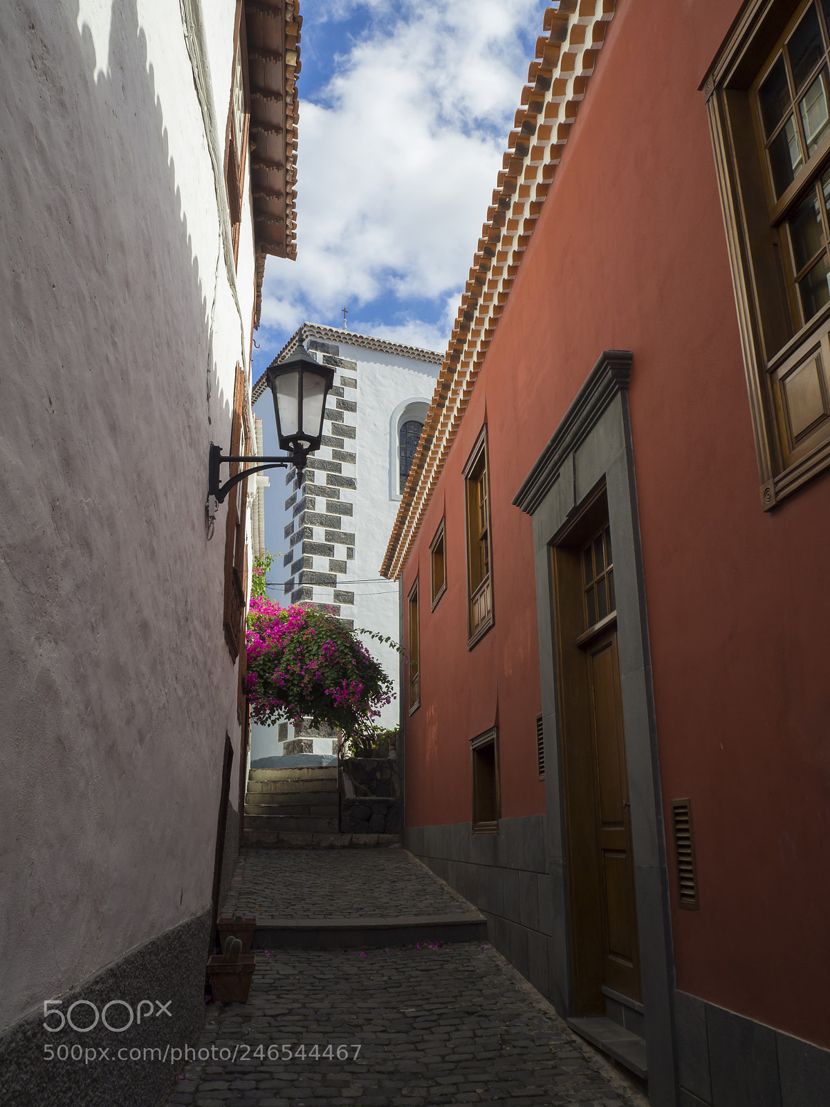 Olympus OM-D E-M10 sample photo. Narrow street in old photography