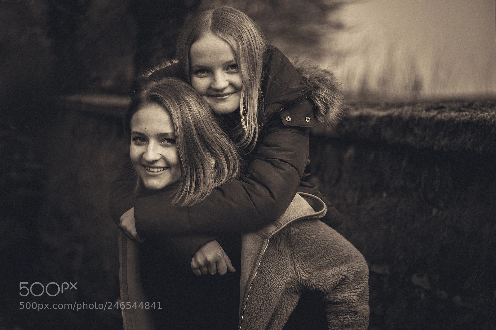 Canon EOS 700D (EOS Rebel T5i / EOS Kiss X7i) sample photo. Sisterlove photography