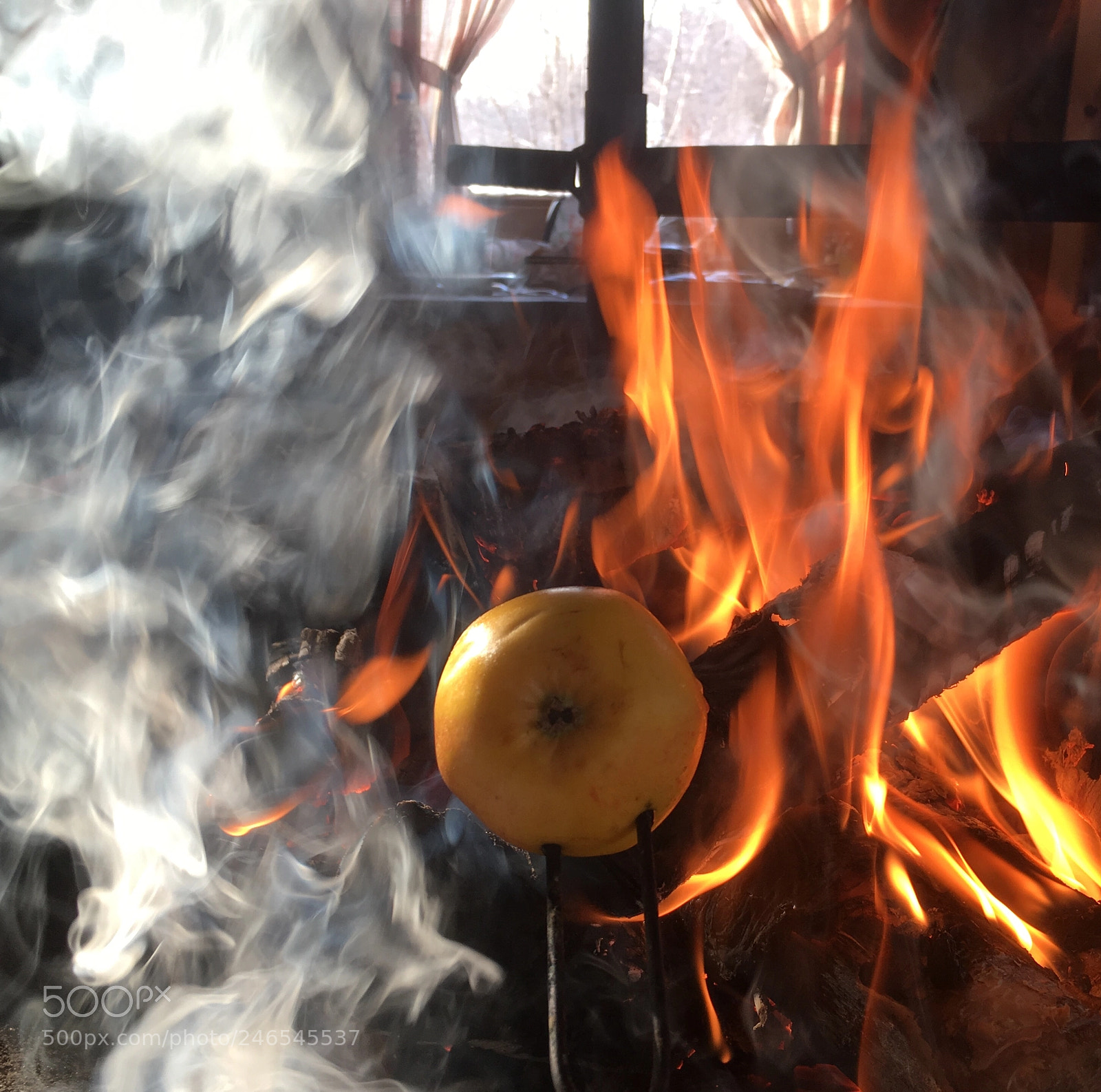 Apple iPhone SE sample photo. Roasting an apple photography