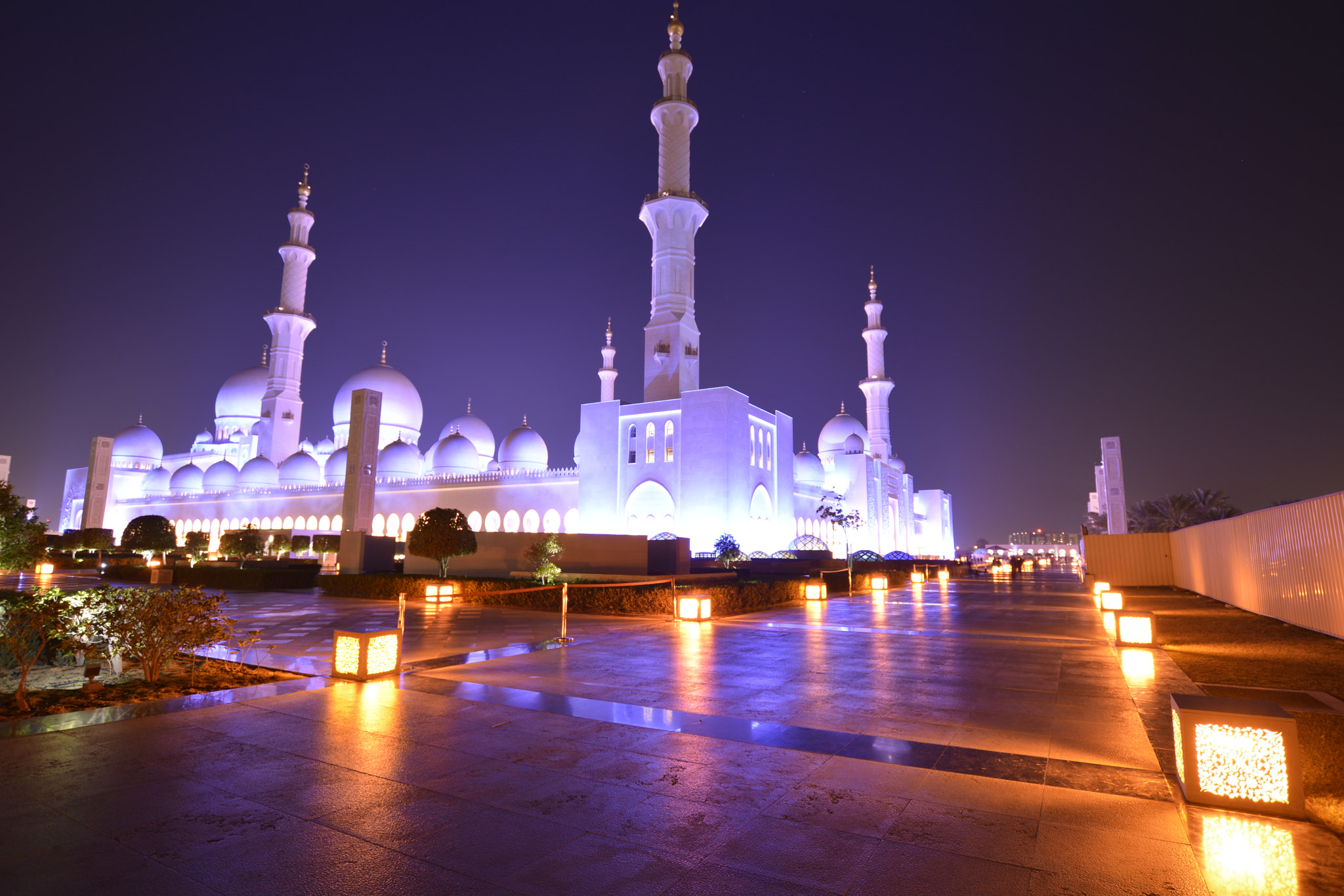 Nikon D5200 + Sigma 10-20mm F3.5 EX DC HSM sample photo. Sheikh zayed mosque photography