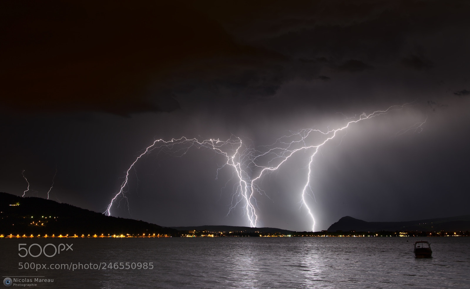 Canon EOS 6D + Canon EF 24-105mm F4L IS USM sample photo. Orage sur annecy photography