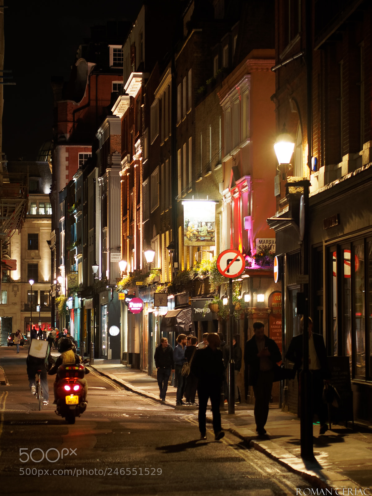 Olympus OM-D E-M10 II sample photo. Night lights photography