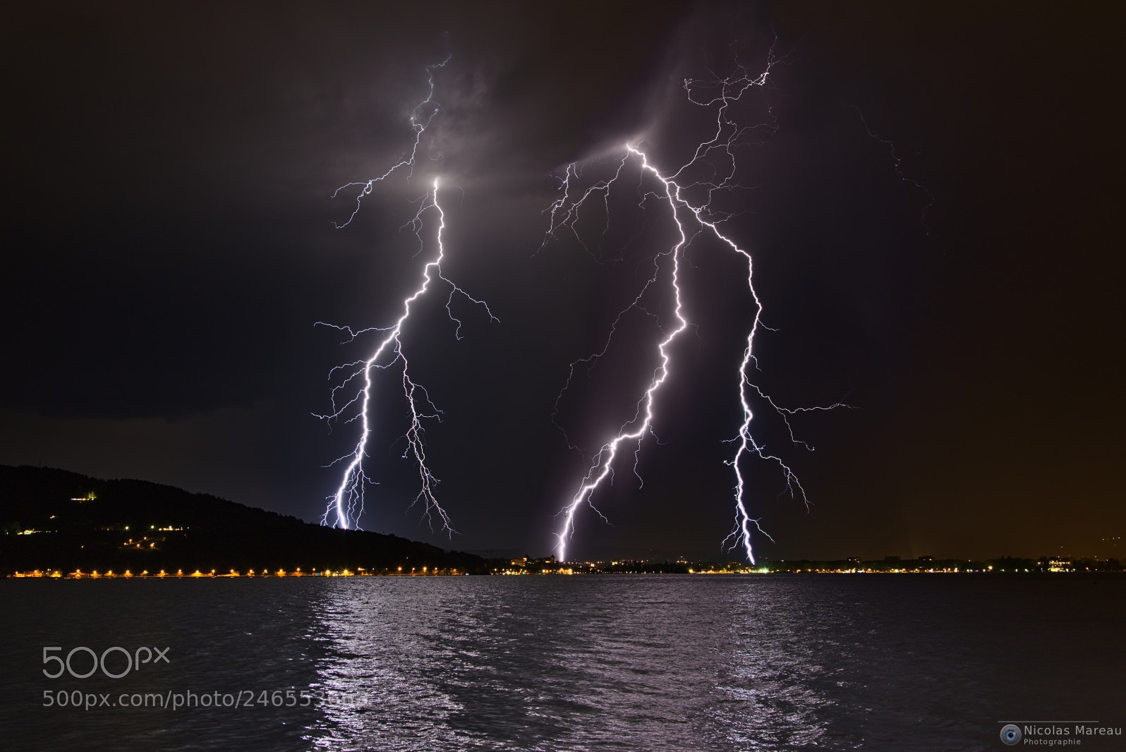 Canon EOS 6D + Canon EF 24-105mm F4L IS USM sample photo. Orage sur annecy photography