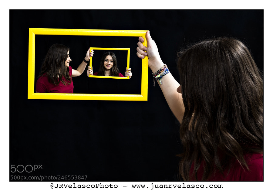 Fujifilm X-Pro2 sample photo. En el marco amarillo photography