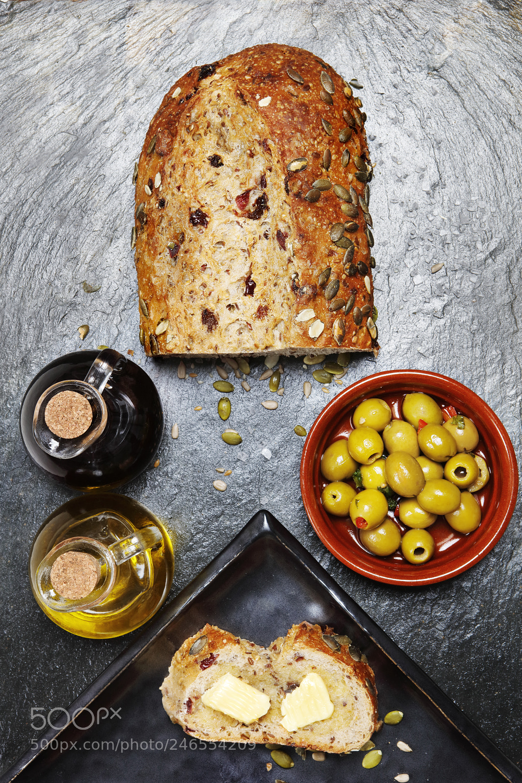 Canon EOS 5DS R sample photo. Fresh pumpkin seed bread photography