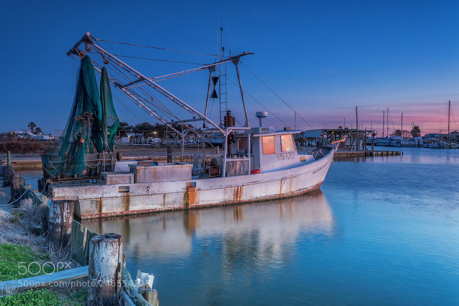 Nikon D750 sample photo. Shrimp boat at sunset photography