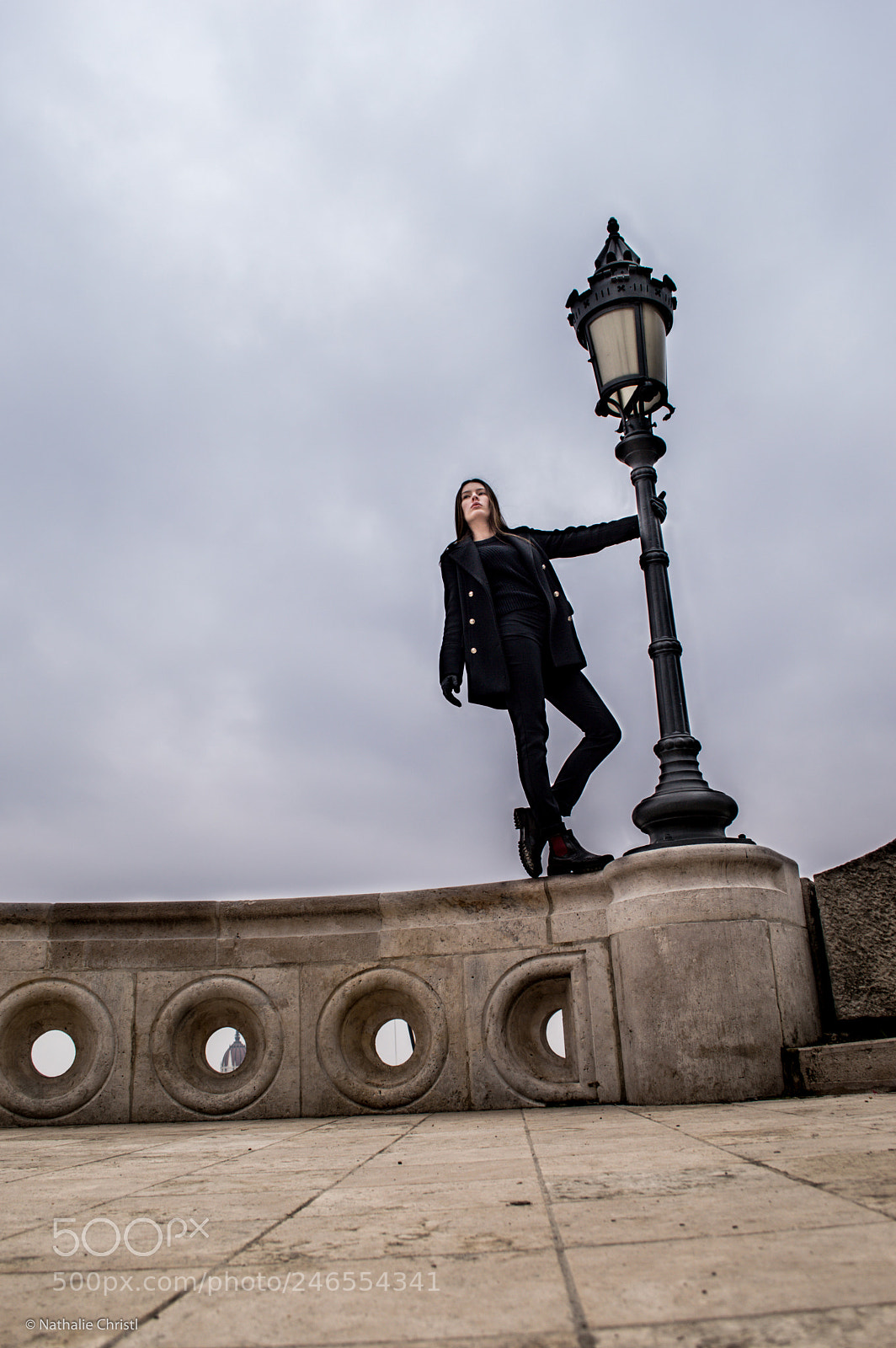 Nikon D3200 sample photo. Look up photography