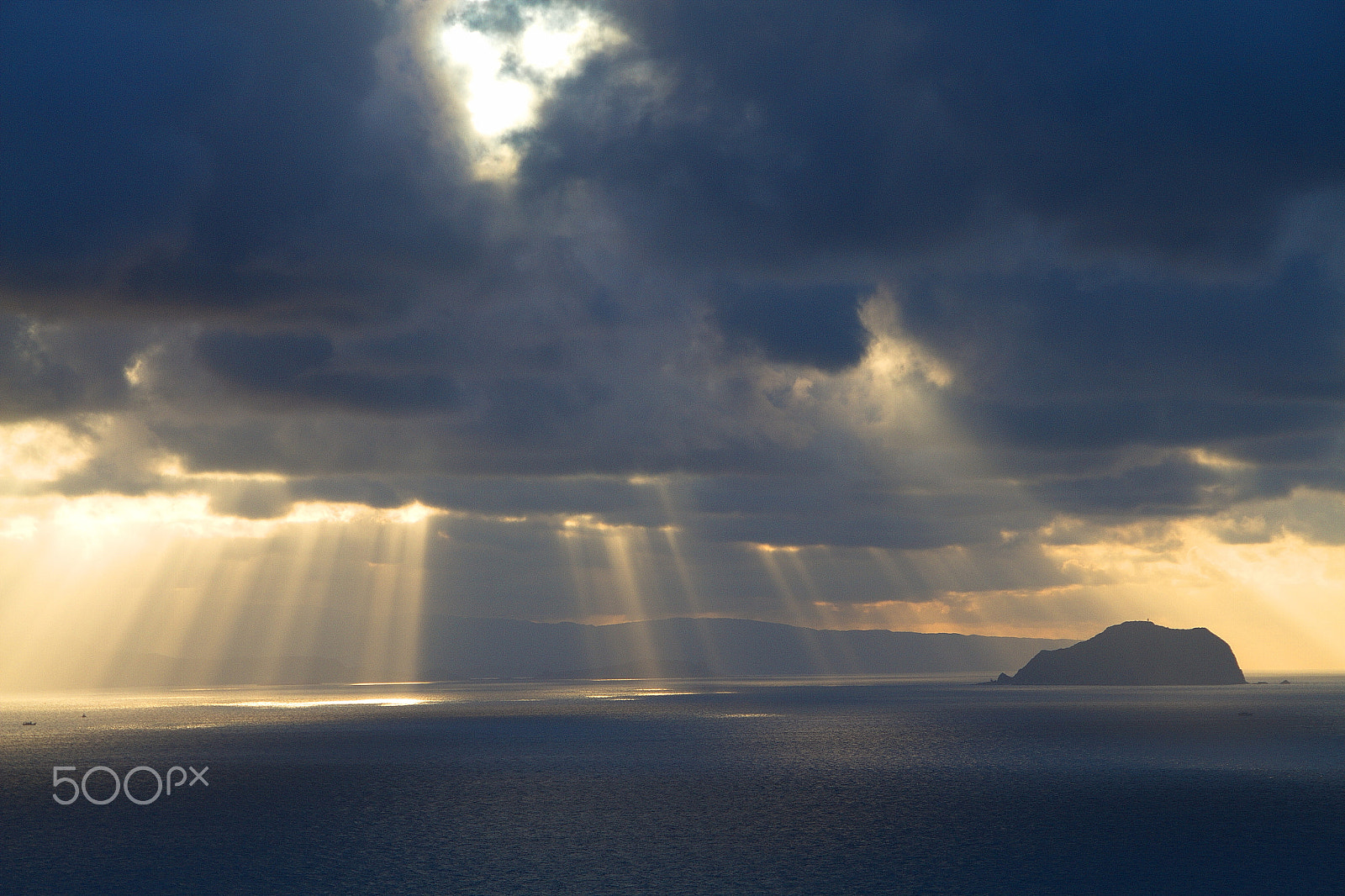 Sigma 18-250mm F3.5-6.3 DC OS HSM sample photo. Marvelous sunset on the sea photography