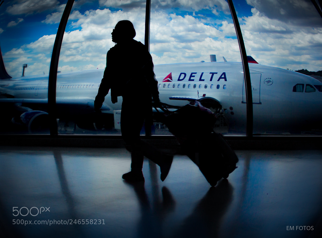 Canon EOS 700D (EOS Rebel T5i / EOS Kiss X7i) sample photo. Aeroport photography