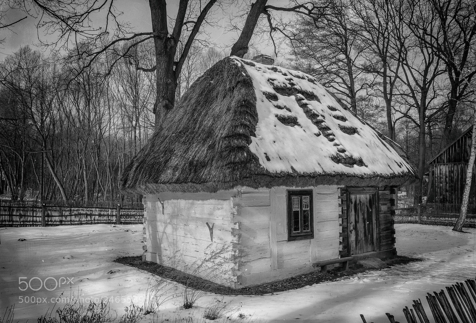 Olympus PEN E-PL6 sample photo. Old hut photography