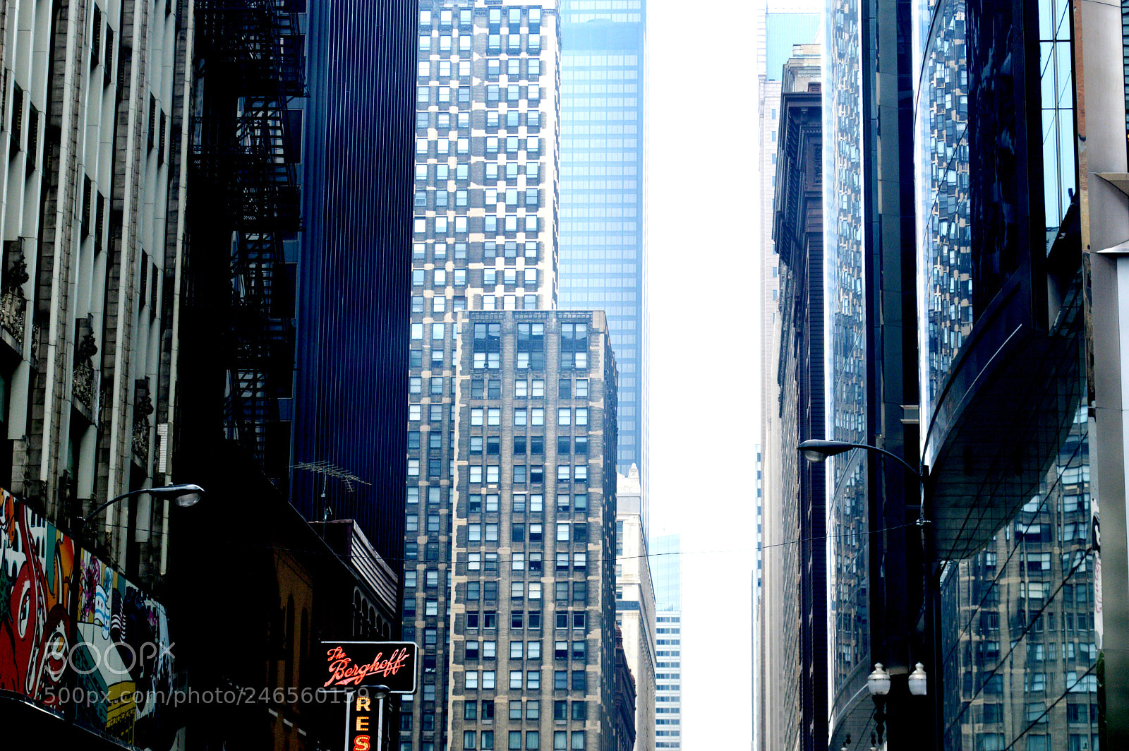 Nikon D3200 sample photo. Berghoff restaurant, chicago photography
