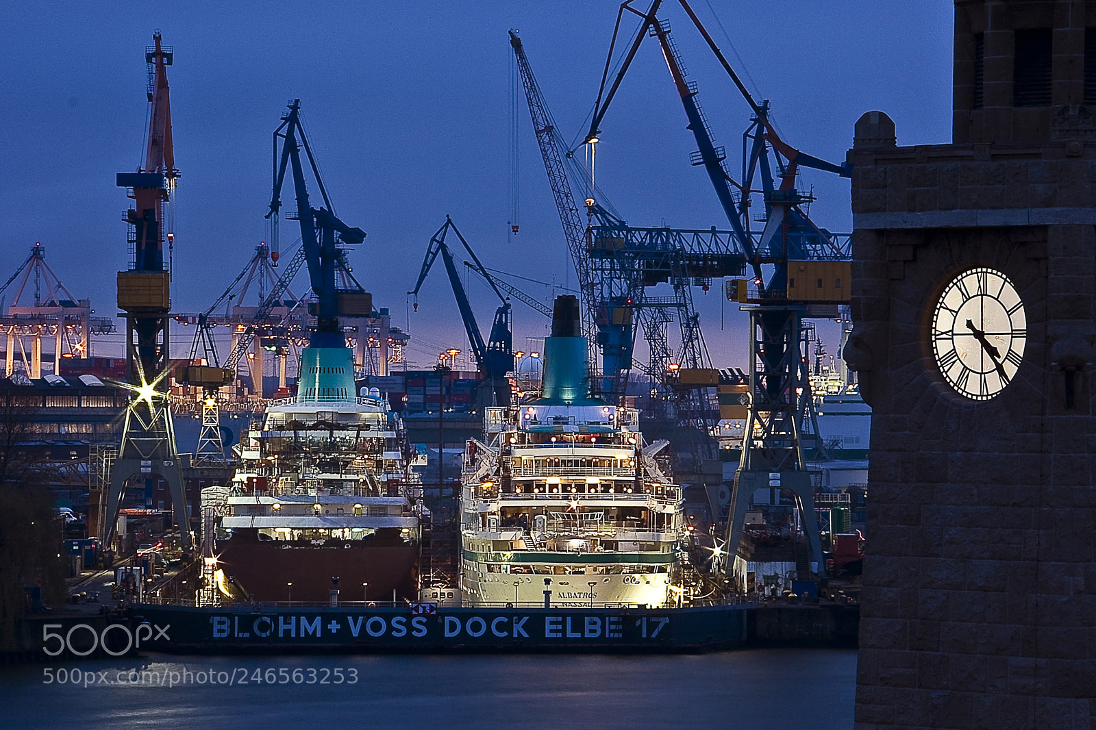 Canon EOS 50D sample photo. Hamburger hafen photography