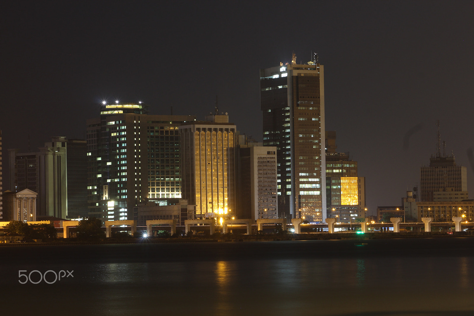 Canon EOS 1300D (EOS Rebel T6 / EOS Kiss X80) + EF75-300mm f/4-5.6 sample photo. Lagos photography