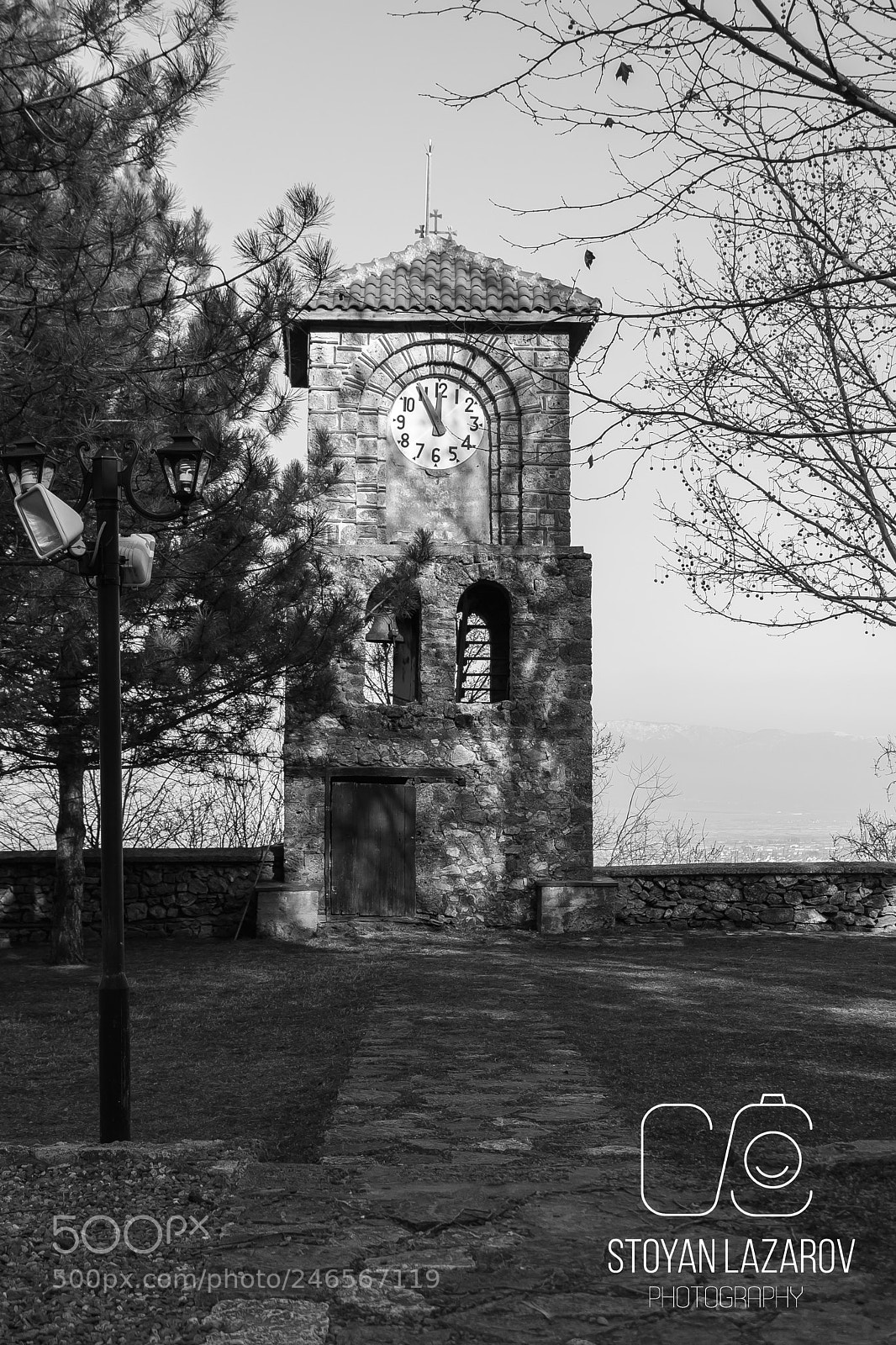 Canon EOS 1300D (EOS Rebel T6 / EOS Kiss X80) sample photo. Black&white try photography